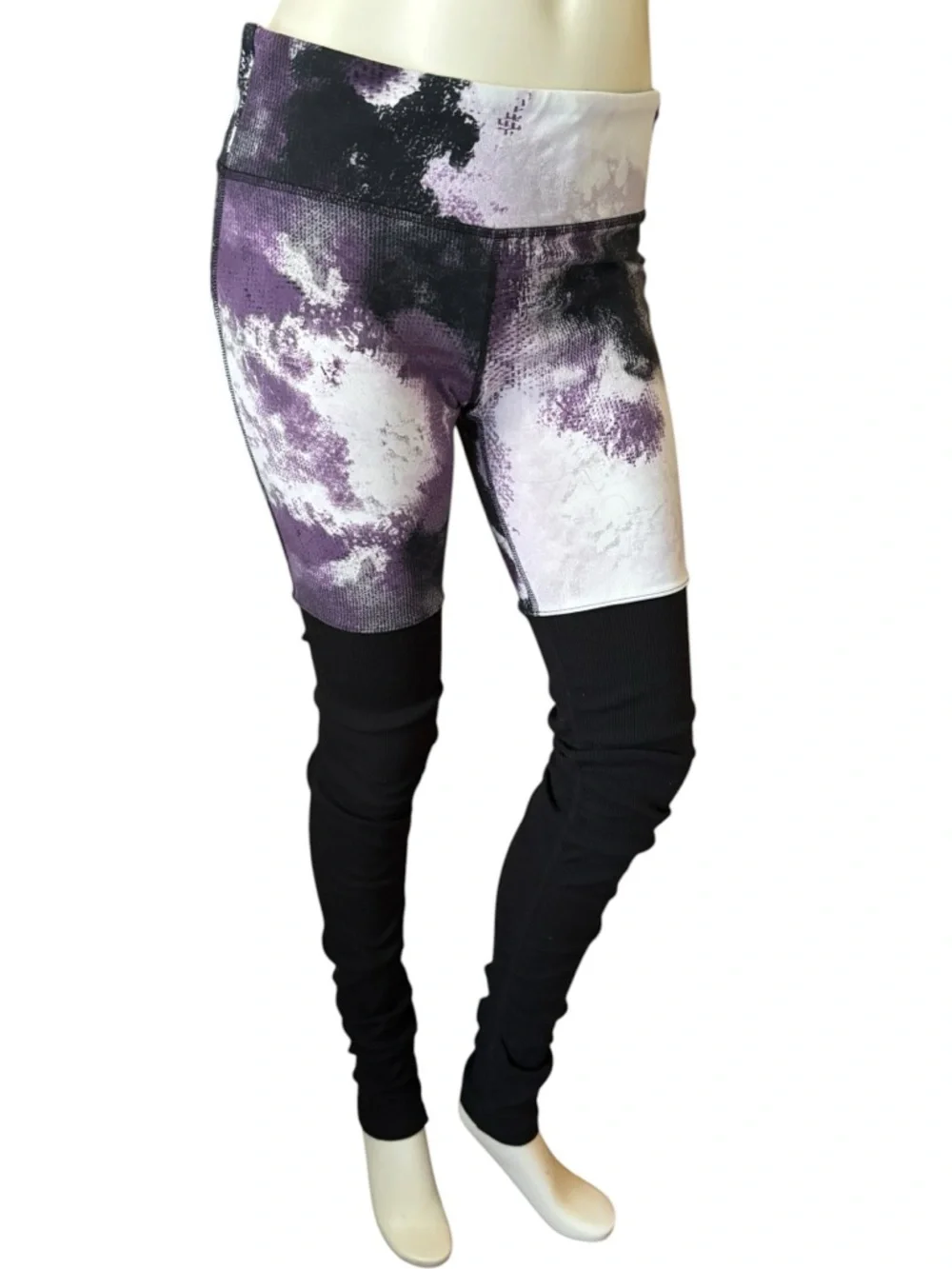 ALO Yoga Purple White Marble Print Goddess Leggings w Ribbed Black Trim, L